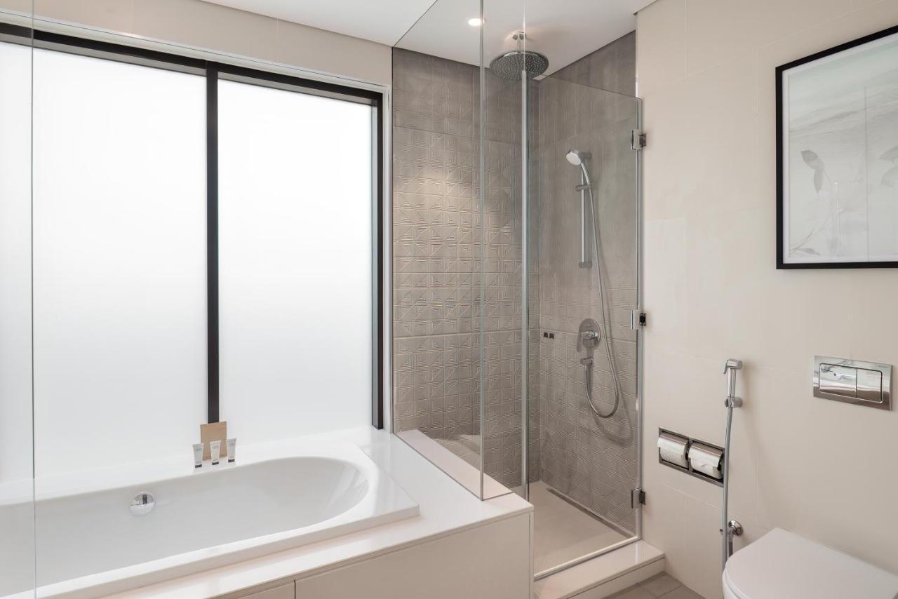 Palace Beach Resort Φουτζάυρα Εξωτερικό φωτογραφία A shower enclosure