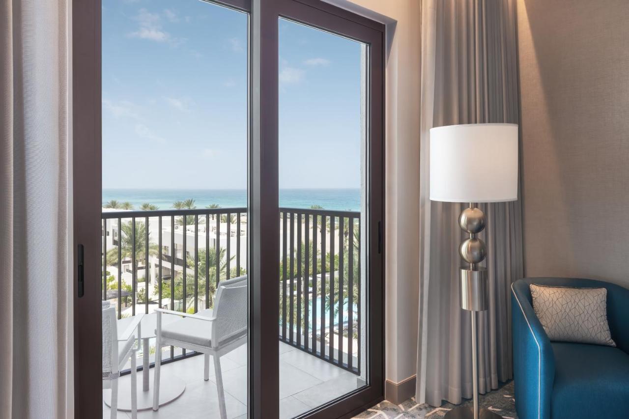 Palace Beach Resort Φουτζάυρα Εξωτερικό φωτογραφία A room at the Hilton San Diego Bayfront