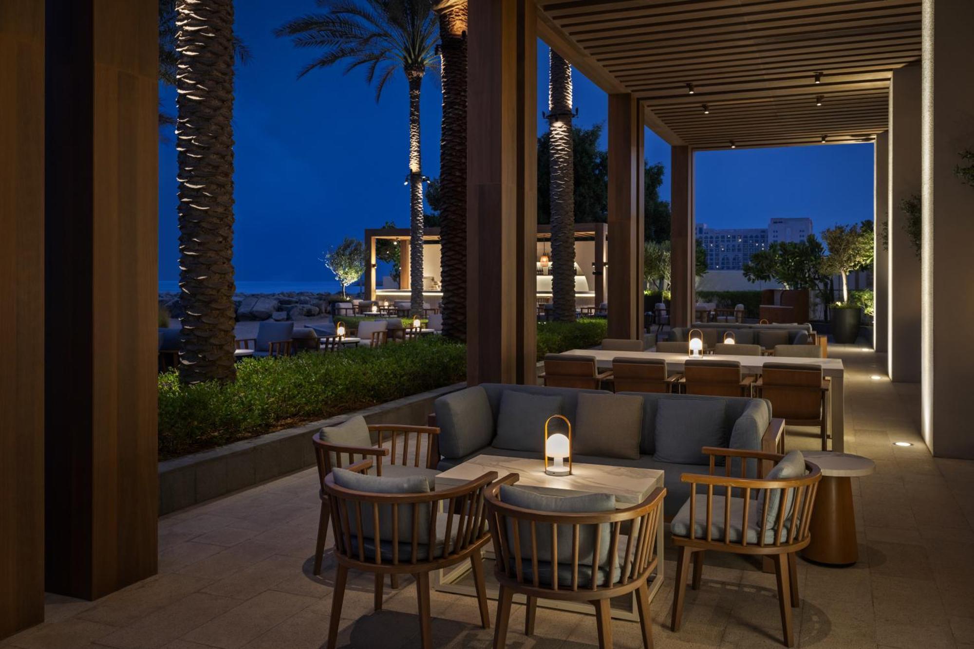 Palace Beach Resort Φουτζάυρα Εξωτερικό φωτογραφία The Westin Athens